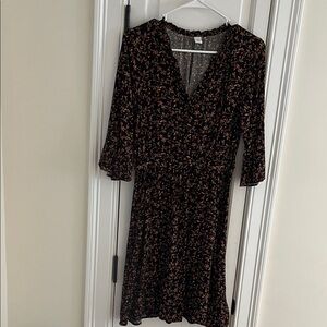 Old Navy Black Floral Long Sleeve Dress